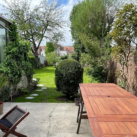 別荘 La Chambre Jaune Maison Avec Grande Terrasse Et Garage Prive リール