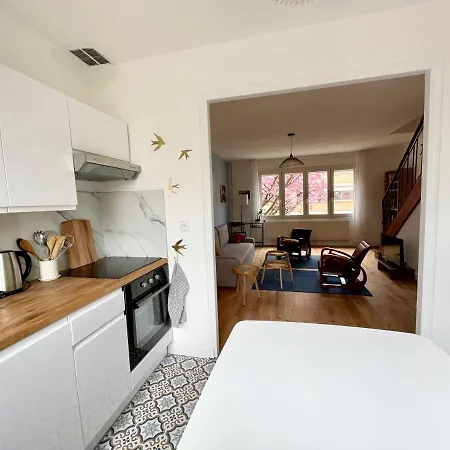 La Chambre Jaune Maison Avec Grande Terrasse Et Garage Prive Casa de Férias *